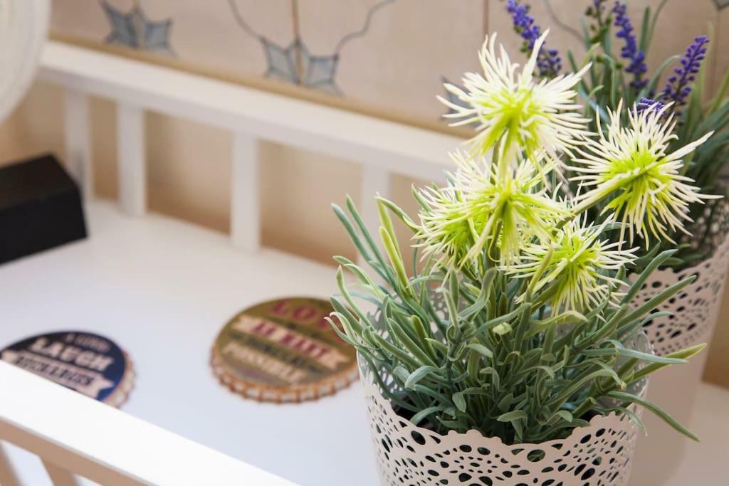 Appartamento Charm&great location! Duplex. Auto check-in Lisbona Esterno foto